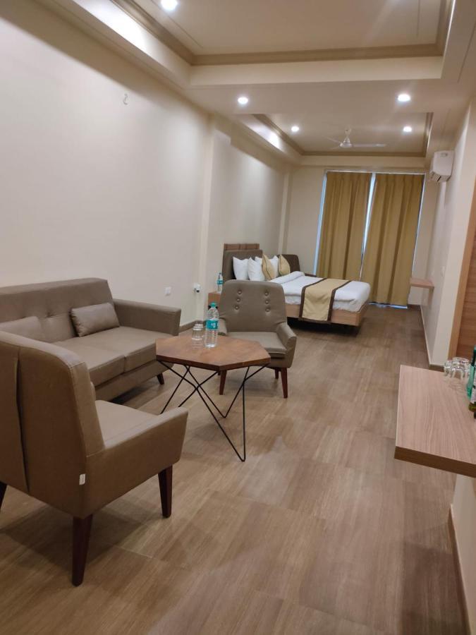 Hotel The Golf 1 Lucknow Luaran gambar